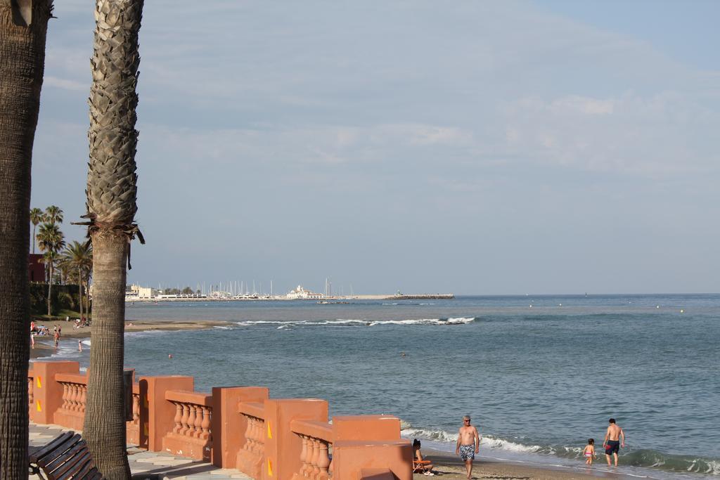 Apartamento Turistico Pueblo Evita Apartment Benalmadena Luaran gambar