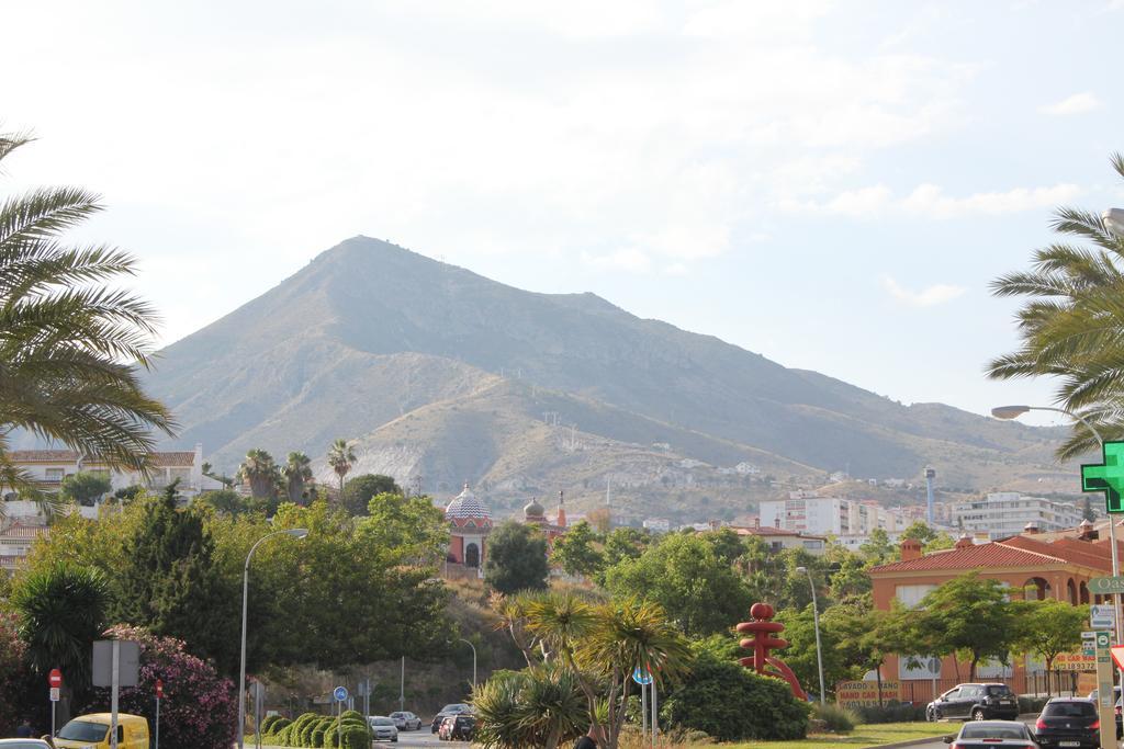 Apartamento Turistico Pueblo Evita Apartment Benalmadena Luaran gambar